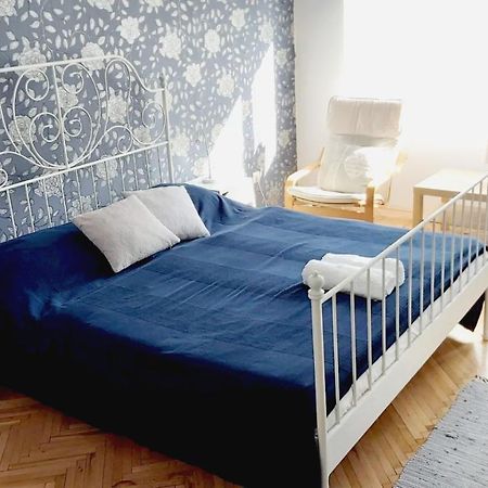 Eozin Apartman Pécs Kültér fotó