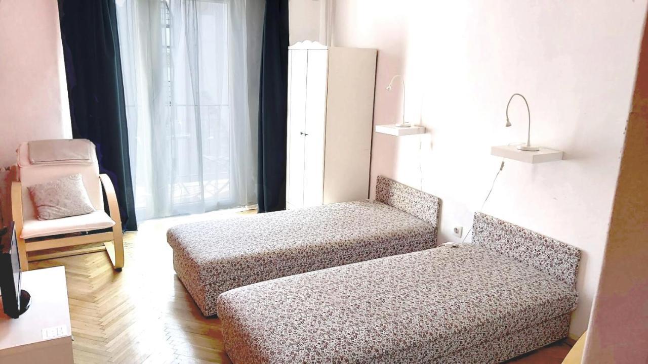 Eozin Apartman Pécs Kültér fotó